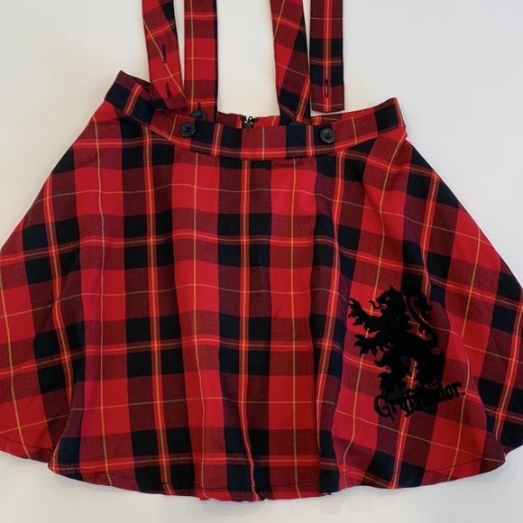 Harry Potter Gryffindor Red & Black Plaid Skirt, NWT, S - Picture 1 of 13